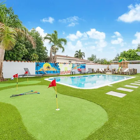 6Br Ultimate Retreat Pool, Sports Court & Bbq L10 Villa